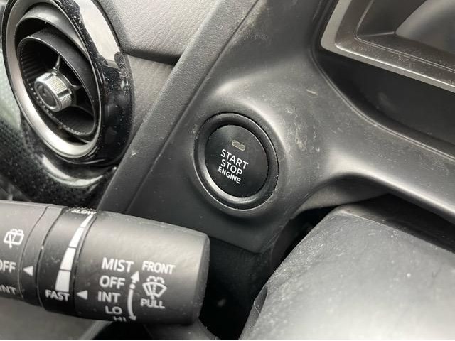 MAZDA DEMIO 2017 Image 23