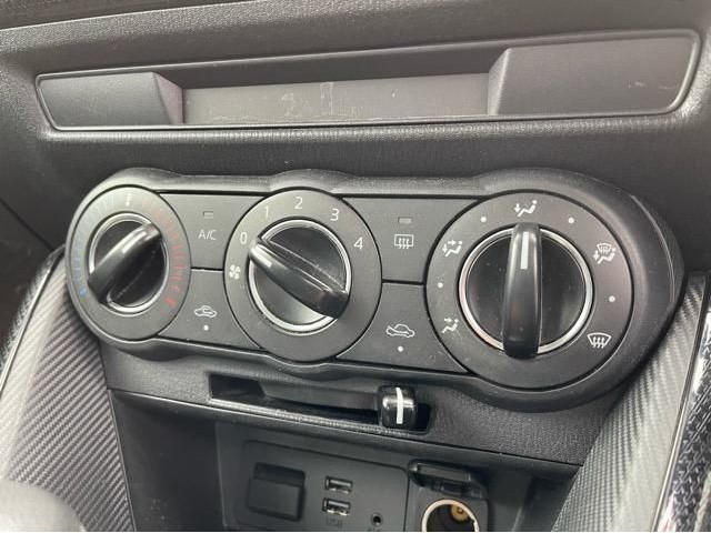 MAZDA DEMIO 2017 Image 26