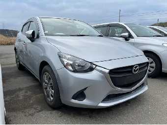 MAZDA DEMIO 2017 Image 4