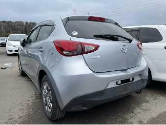 MAZDA DEMIO 2017 Image 8