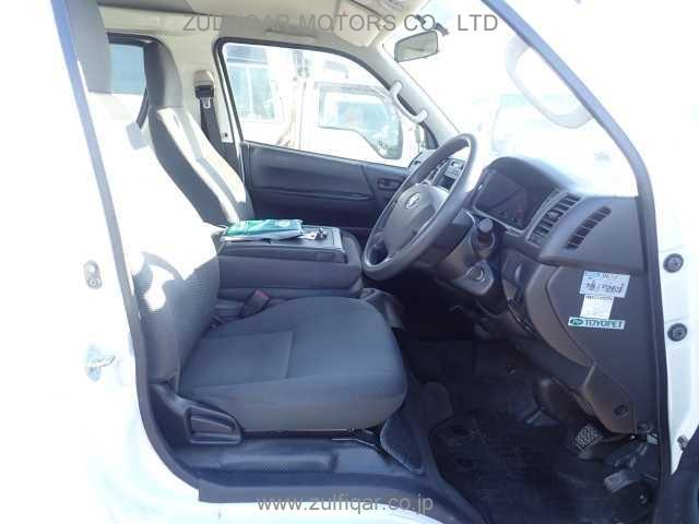 TOYOTA HIACE 2017 Image 3