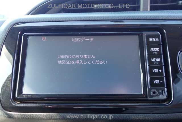 TOYOTA VITZ 2017 Image 5