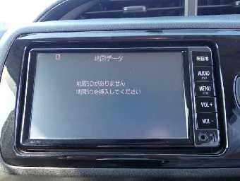 TOYOTA VITZ 2017 Image 4