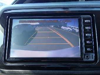 TOYOTA VITZ 2017 Image 6