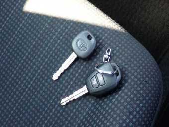 TOYOTA VITZ 2017 Image 7