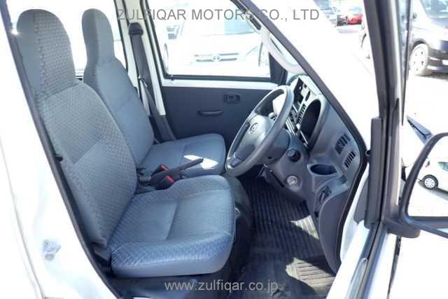 DAIHATSU HIJET CARGO 2017 Image 5