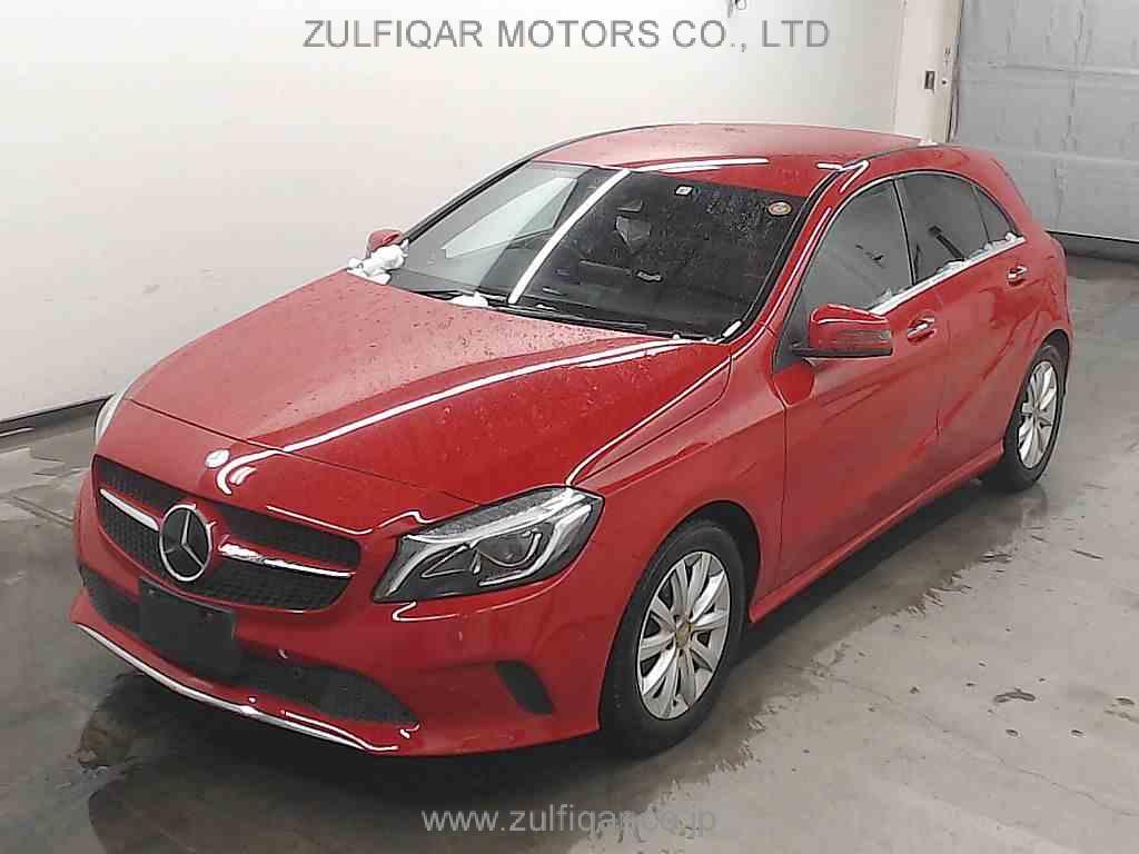 MERCEDES BENZ A CLASS 2017 Image 2