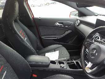 MERCEDES BENZ A CLASS 2017 Image 15