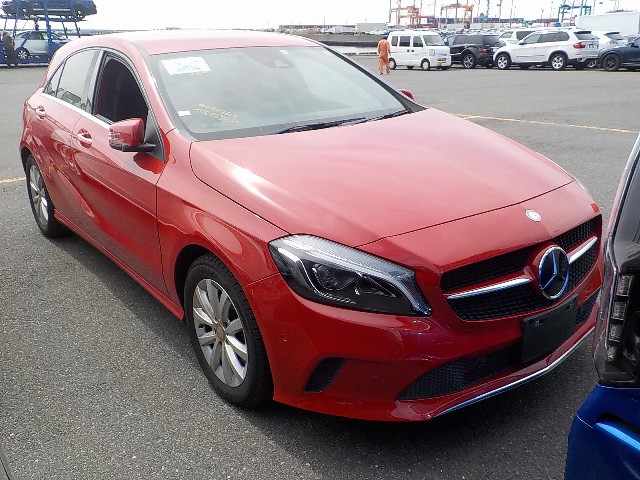 MERCEDES BENZ A CLASS 2017 Image 24