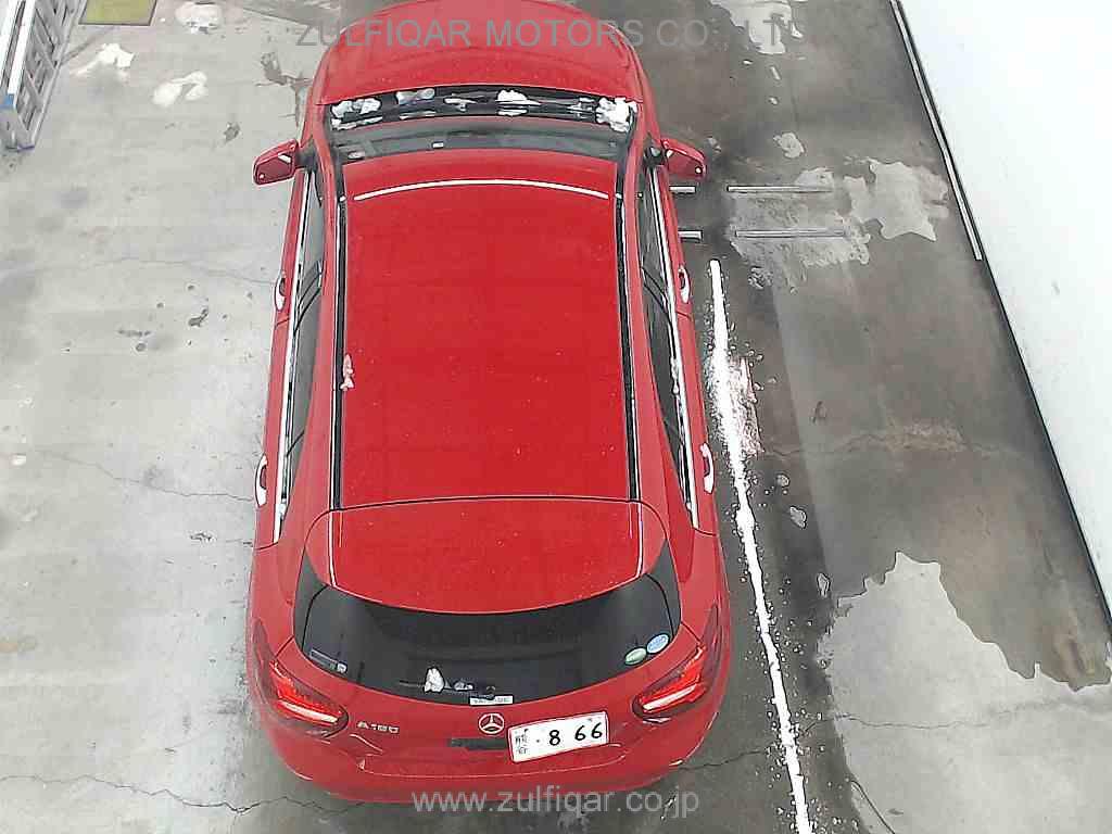 MERCEDES BENZ A CLASS 2017 Image 5