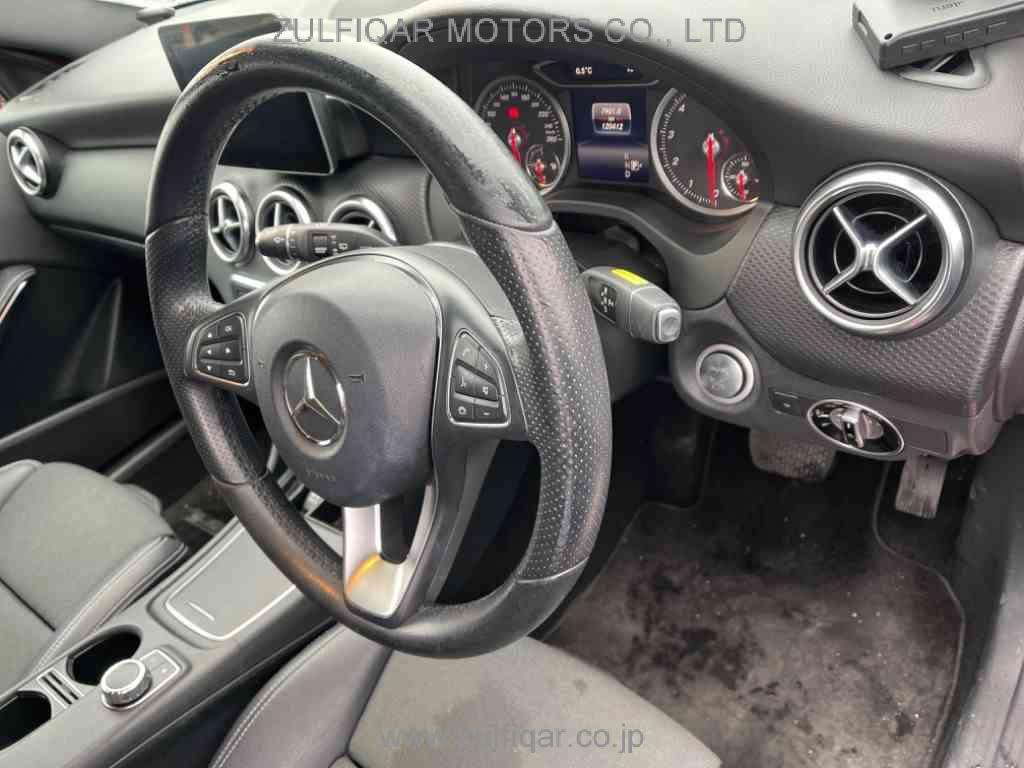 MERCEDES BENZ A CLASS 2017 Image 6