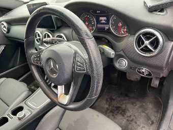 MERCEDES BENZ A CLASS 2017 Image 6