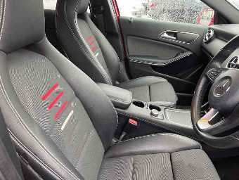 MERCEDES BENZ A CLASS 2017 Image 8