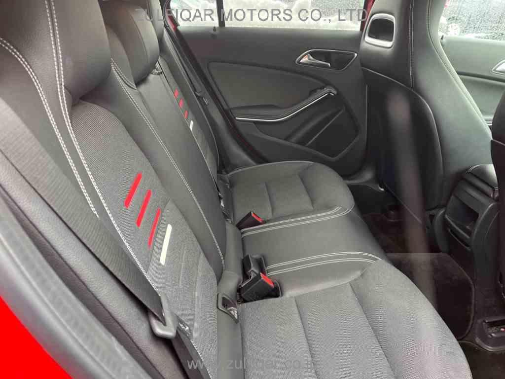 MERCEDES BENZ A CLASS 2017 Image 9