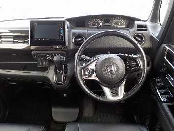 HONDA N-BOX CUSTOM 2018 Image 11