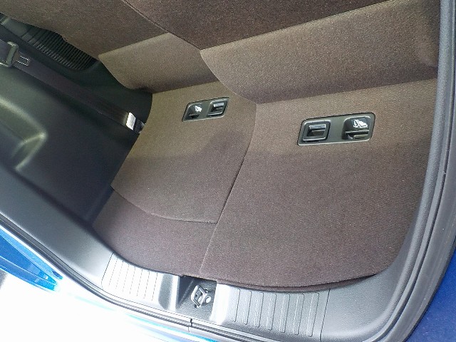 HONDA N-BOX CUSTOM 2018 Image 22