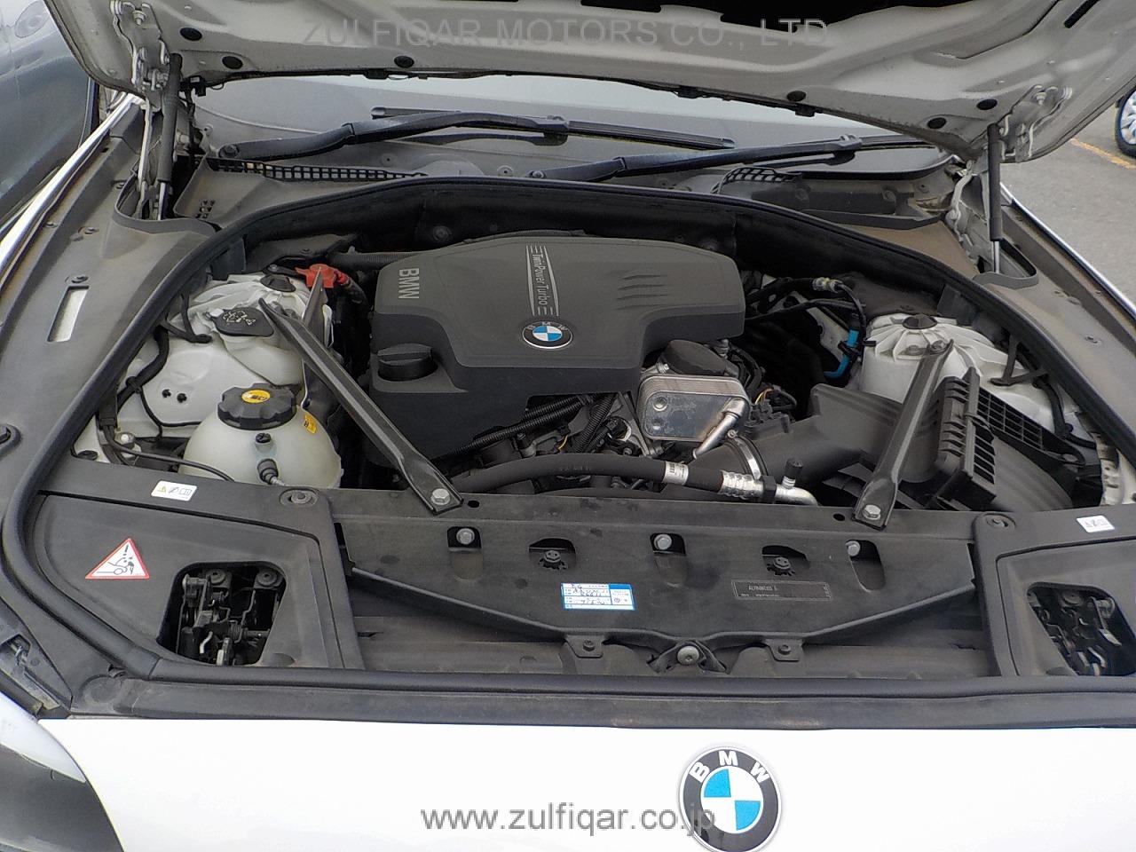 BMW 5 SERIES 2011 Image 21