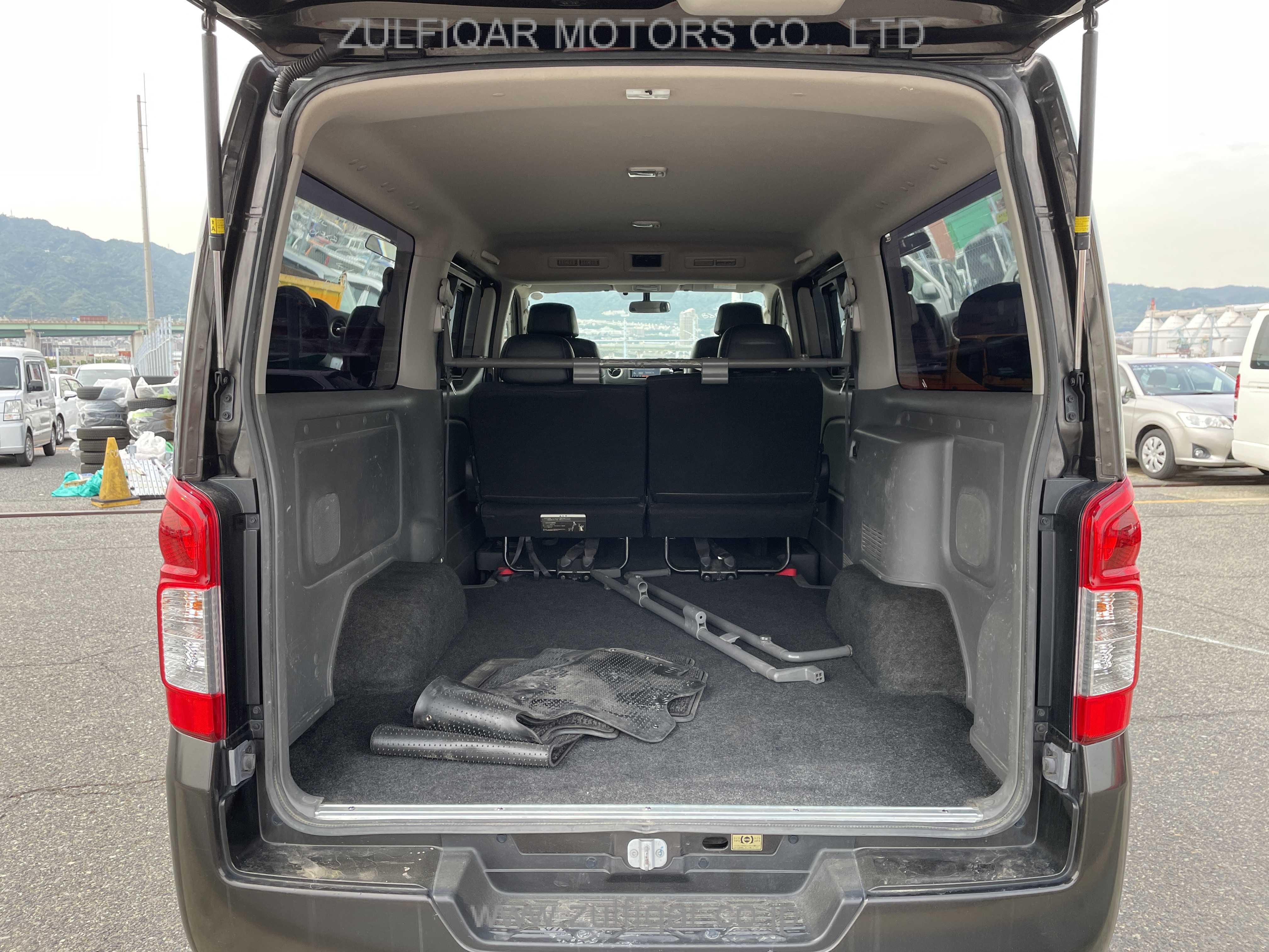 NISSAN NV350 CARAVAN 2013 Image 9