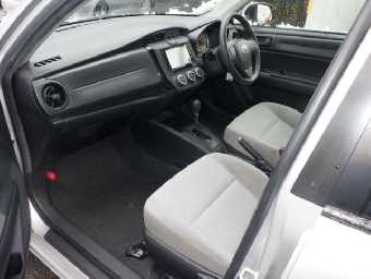 TOYOTA COROLLA AXIO 2017 Image 8