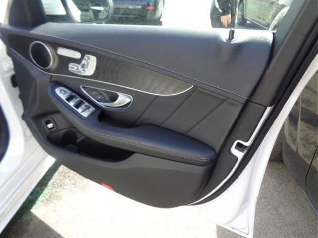 MERCEDES BENZ C CLASS STATION WAGON 2017 Image 38