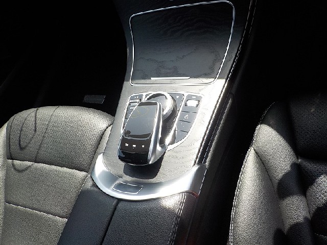 MERCEDES BENZ C CLASS STATION WAGON 2017 Image 50