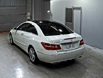 MERCEDES BENZ E CLASS 2012 Image 2