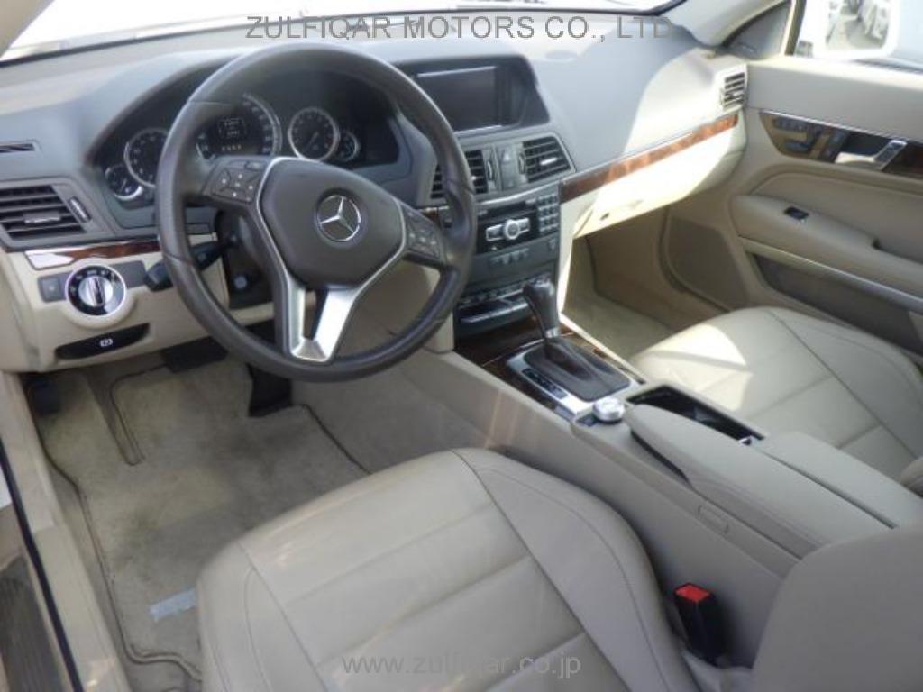 MERCEDES BENZ E CLASS 2012 Image 3