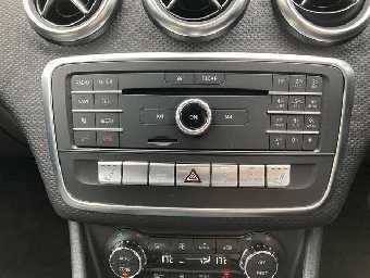 MERCEDES BENZ A CLASS 2017 Image 19