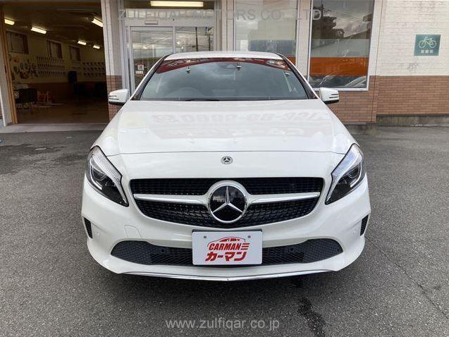 MERCEDES BENZ A CLASS 2017 Image 4