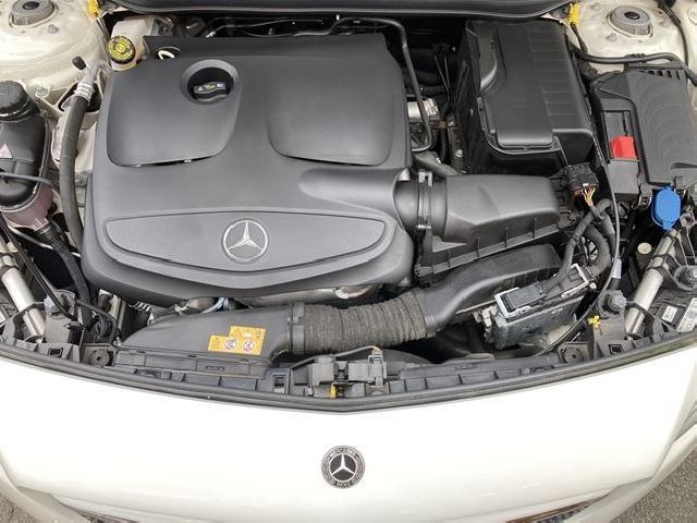 MERCEDES BENZ A CLASS 2017 Image 33