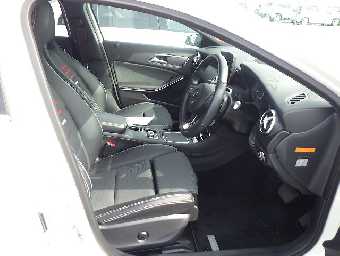 MERCEDES BENZ A CLASS 2017 Image 31