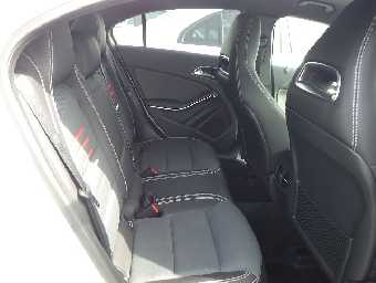 MERCEDES BENZ A CLASS 2017 Image 32