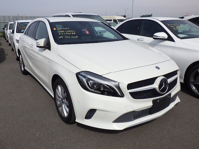 MERCEDES BENZ A CLASS 2017 Image 40