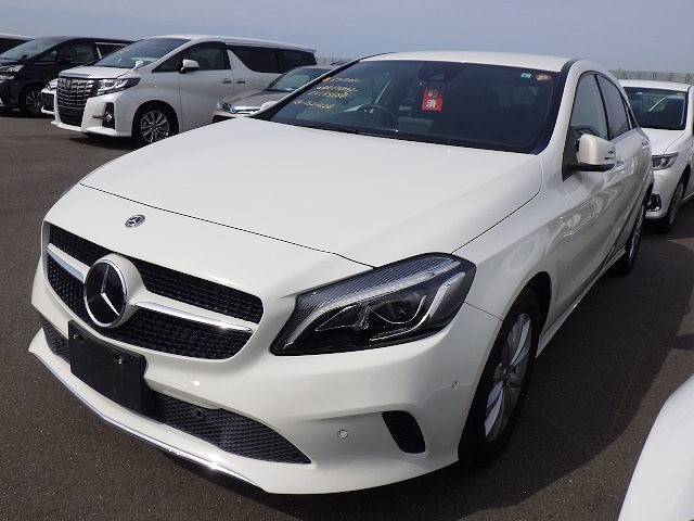 MERCEDES BENZ A CLASS 2017 Image 41