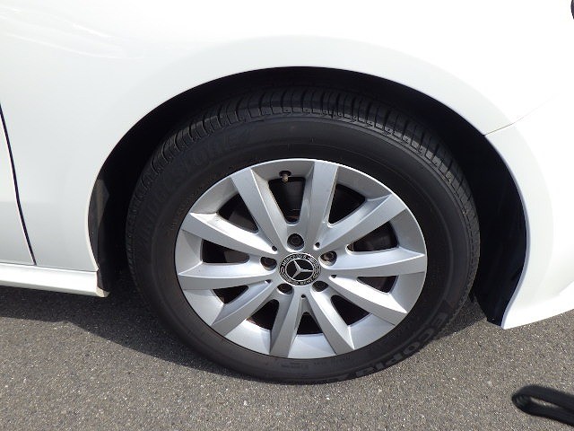 MERCEDES BENZ A CLASS 2017 Image 44