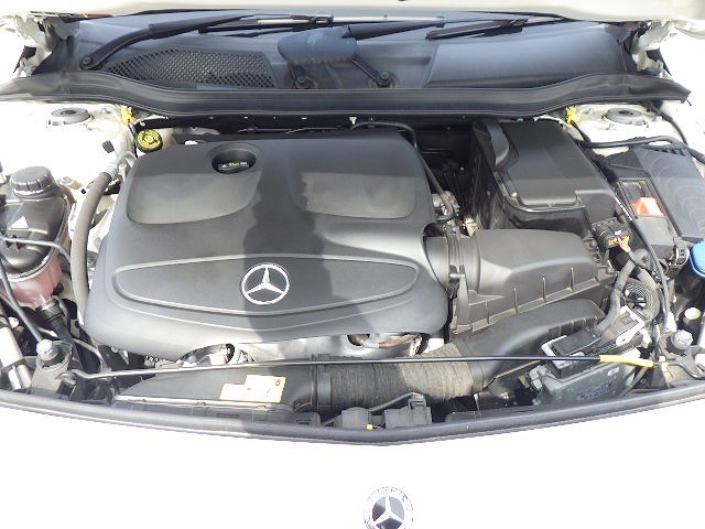 MERCEDES BENZ A CLASS 2017 Image 45