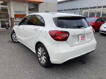 MERCEDES BENZ A CLASS 2017 Image 8