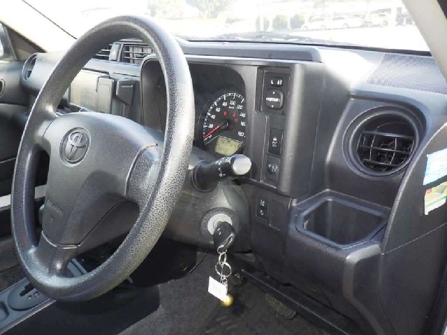 TOYOTA PROBOX 2017 Image 38