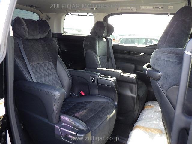 TOYOTA VELLFIRE 2017 Image 8