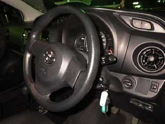 TOYOTA VITZ 2017 Image 3