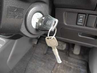 NISSAN A.D S/V 2017 Image 13