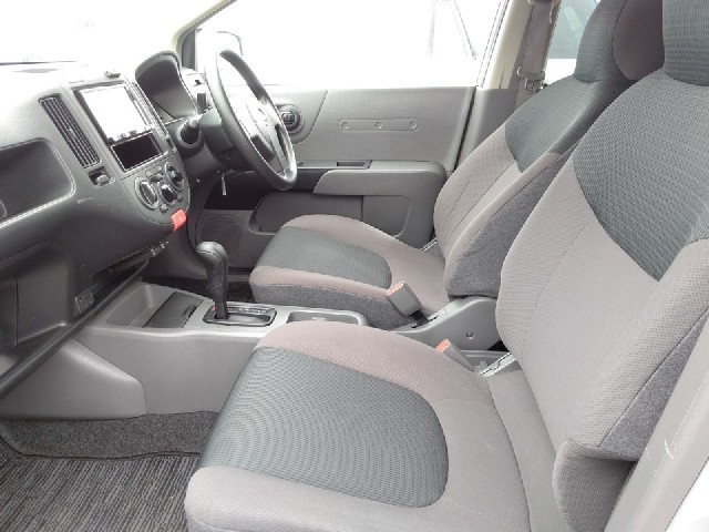 NISSAN A.D S/V 2017 Image 20