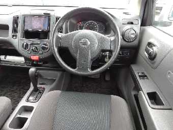 NISSAN A.D S/V 2017 Image 8