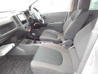 NISSAN A.D S/V 2017 Image 13