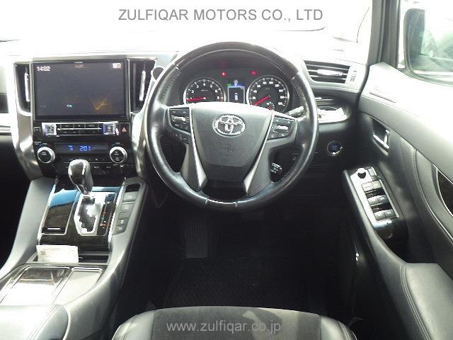 TOYOTA VELLFIRE 2017 Image 9