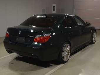 BMW 5 SERIES 2005 Image 2