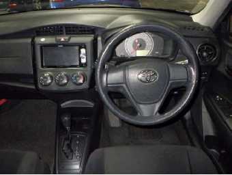 TOYOTA COROLLA AXIO 2018 Image 6