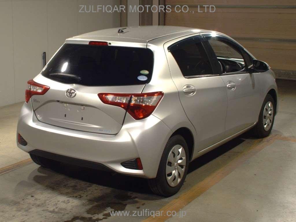 TOYOTA VITZ 2017 Image 2
