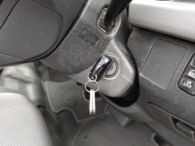 TOYOTA HIACE BUS 2010 Image 19