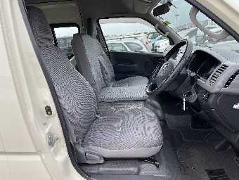 TOYOTA HIACE BUS 2010 Image 16